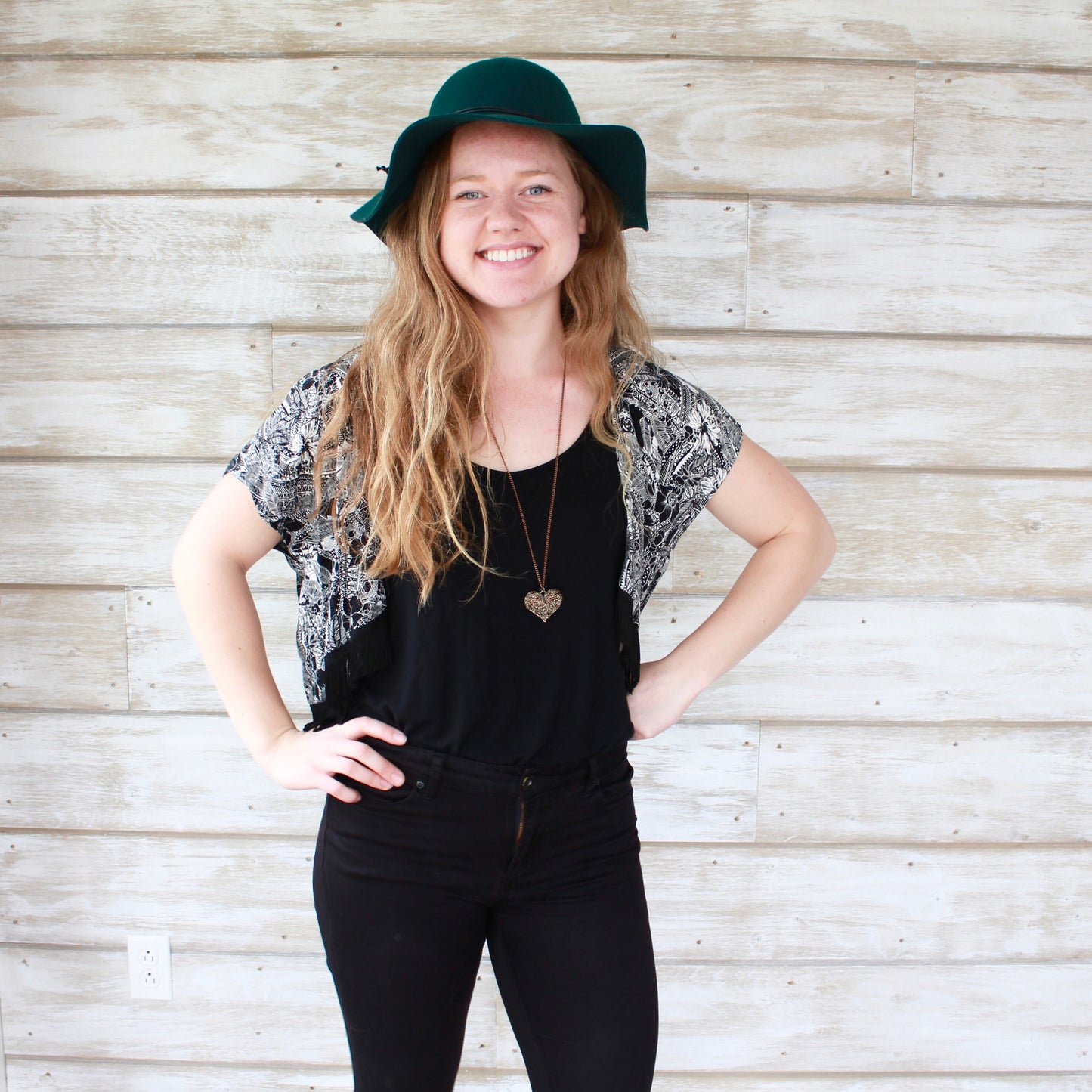 XS-MED Cropped Fringe Kimono - Black Paisley