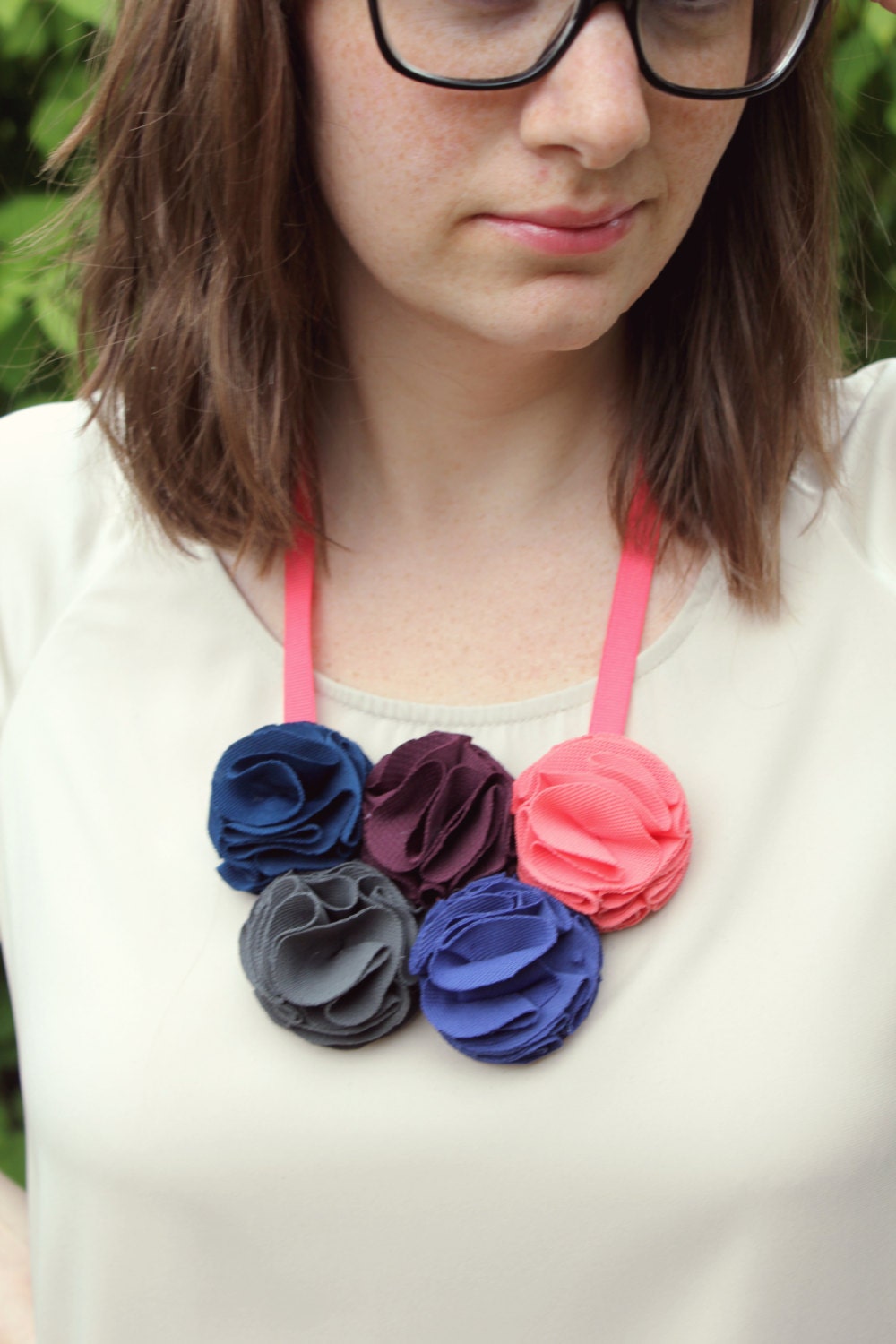 Floral Statement Necklace in Pink Pop