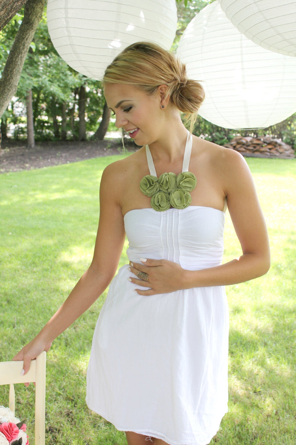 Floral Statement Necklace in Light Green